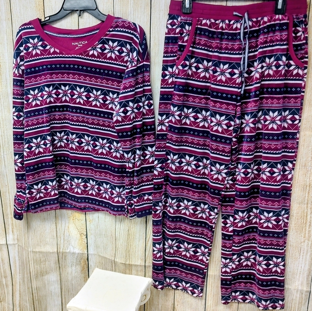 Nautica Pajamas Small - Pink and Blue Snowflake Design